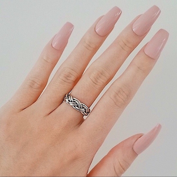 Celtic Knot Band Ring - Picture 1 of 6